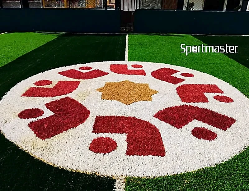 Cancha de fútbol rápido con pasto sintético en Parque Jacinto Huitrón, Iztapalapa