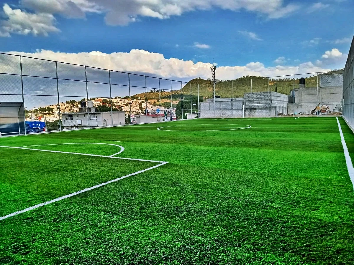 Cancha de fútbol 7 con pasto sintético en Tultitlán, Estado de México