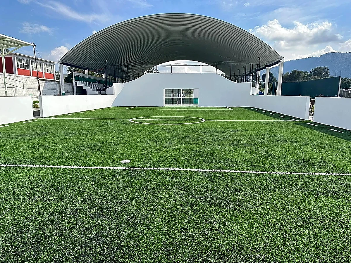 Cancha de fútbol rápido con pasto sintético en Deportivo Techuchulco, San Pedro Techuchulco