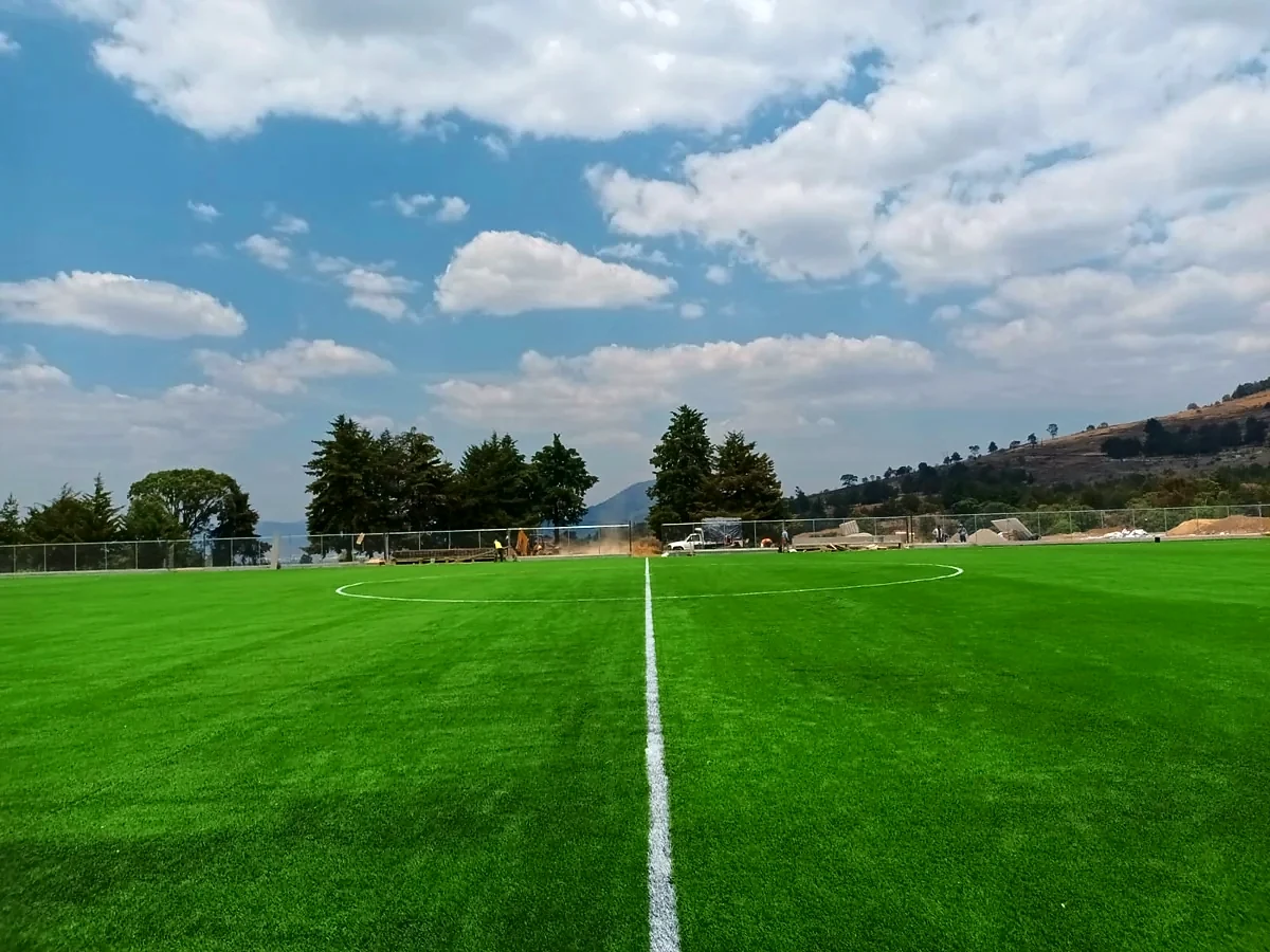 Cancha de fútbol soccer con pasto sintético en Cancha Futbol San Pedro del Rosal