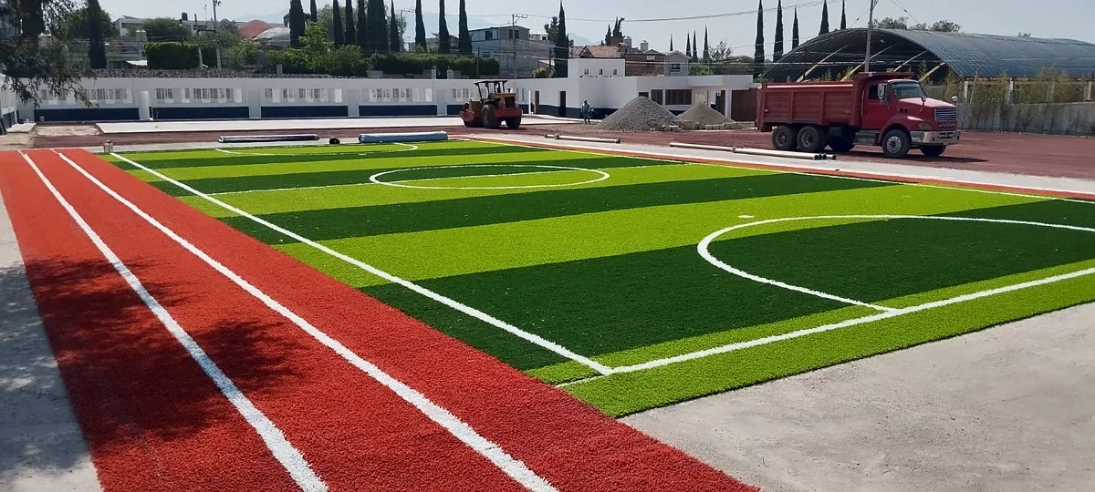 Pasto sintético en Pachuca e Hidalgo: Cancha de fútbol 5 en el Colegio Jean Piaget de Actopan