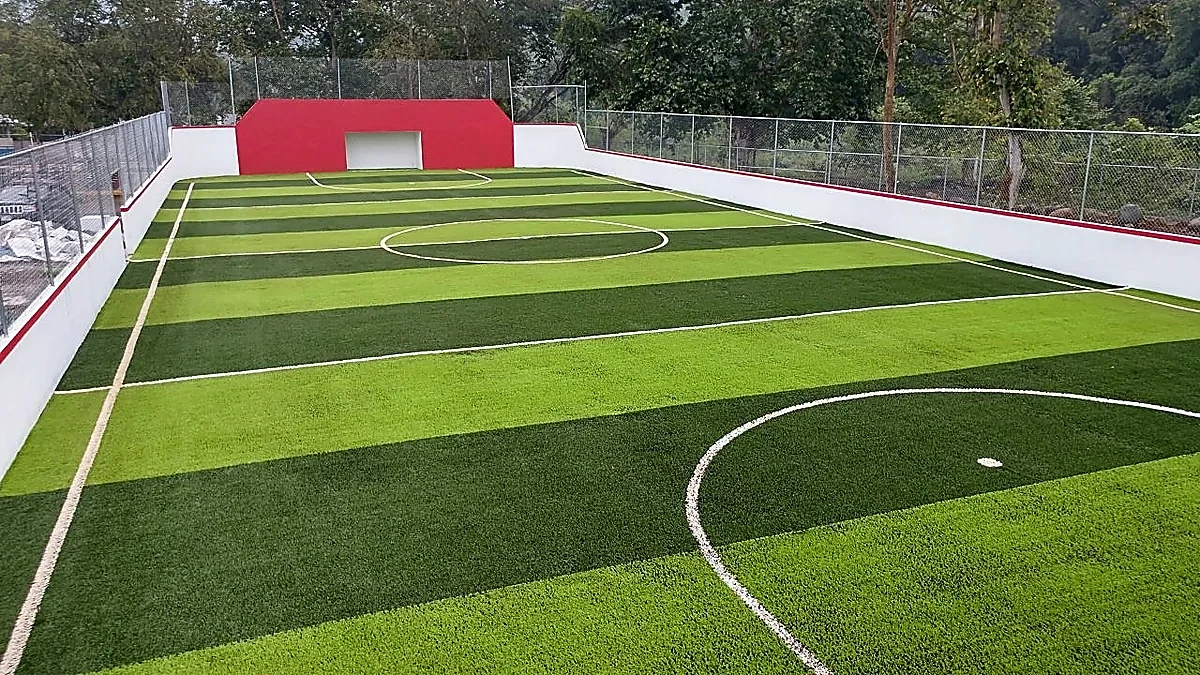 Cancha de fútbol rápido con pasto sintético en Tehuetlán, Hidalgo