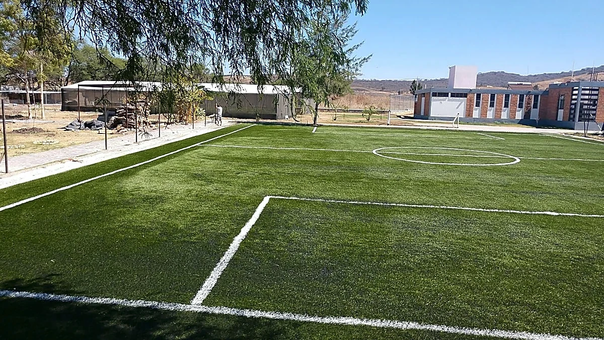 Cancha de fútbol 7 con pasto sintético en Guadalajara, Jalisco