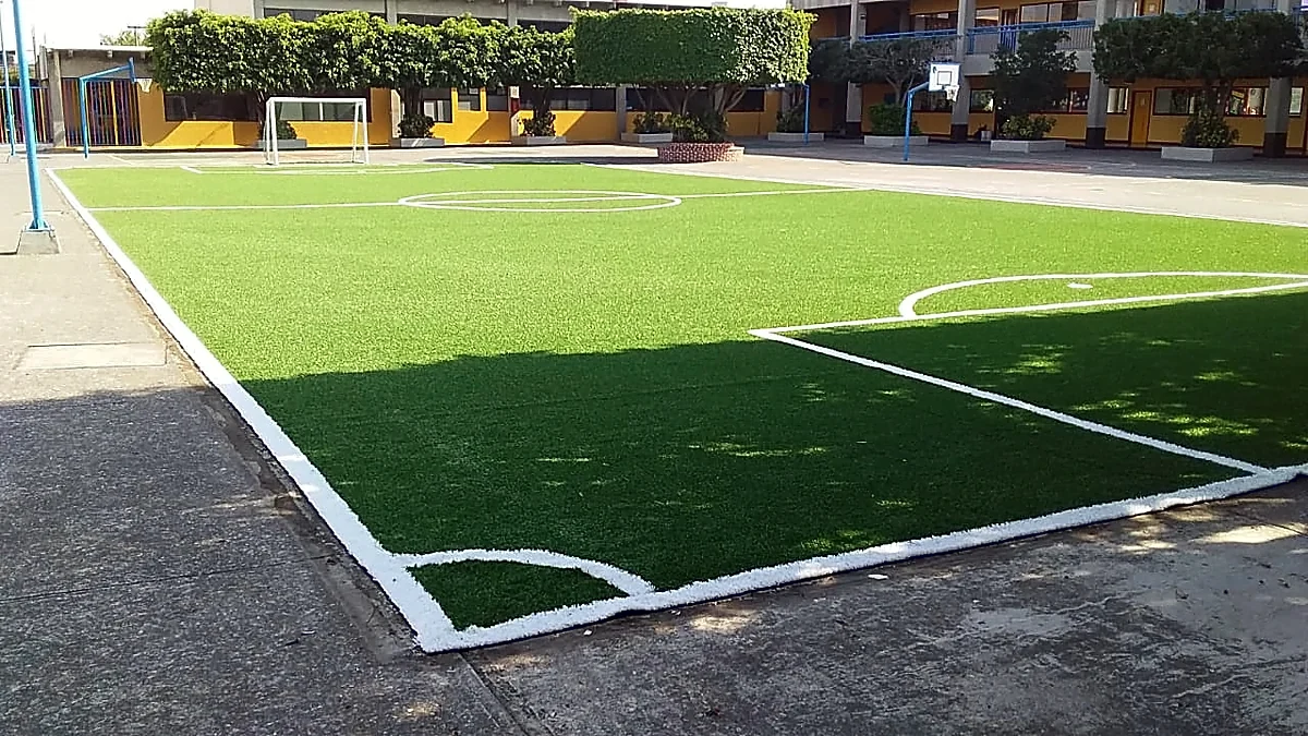 Cancha de fútbol 7 en el Colegio Miraflores, Cuernavaca