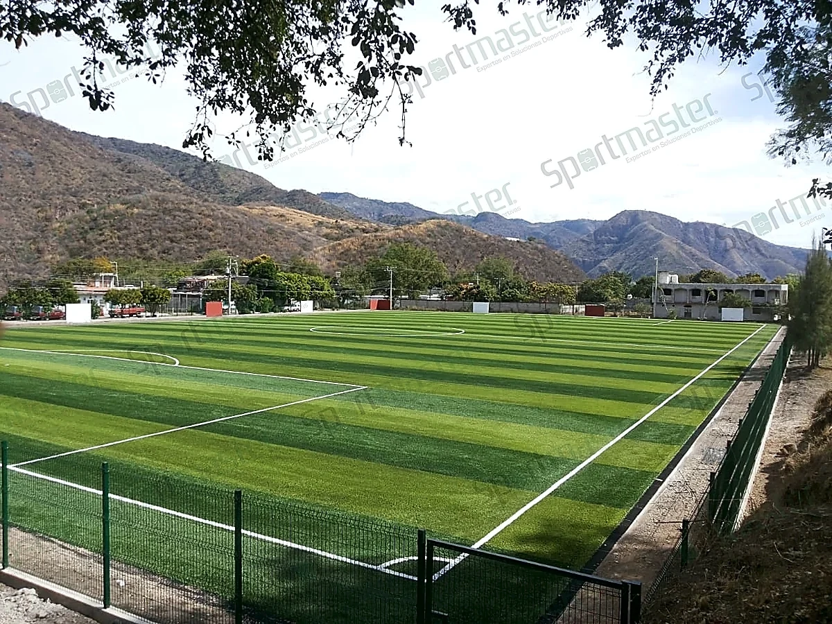 Cancha de fútbol soccer con pasto sintético en Jala, Nayarit