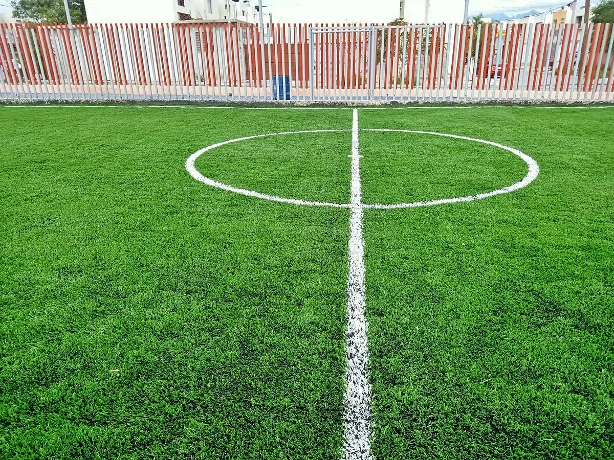 Pasto sintético en Monterrey y Nuevo León: Cancha de fútbol 5 con pasto sintético en Santa Catarina, Nuevo León
