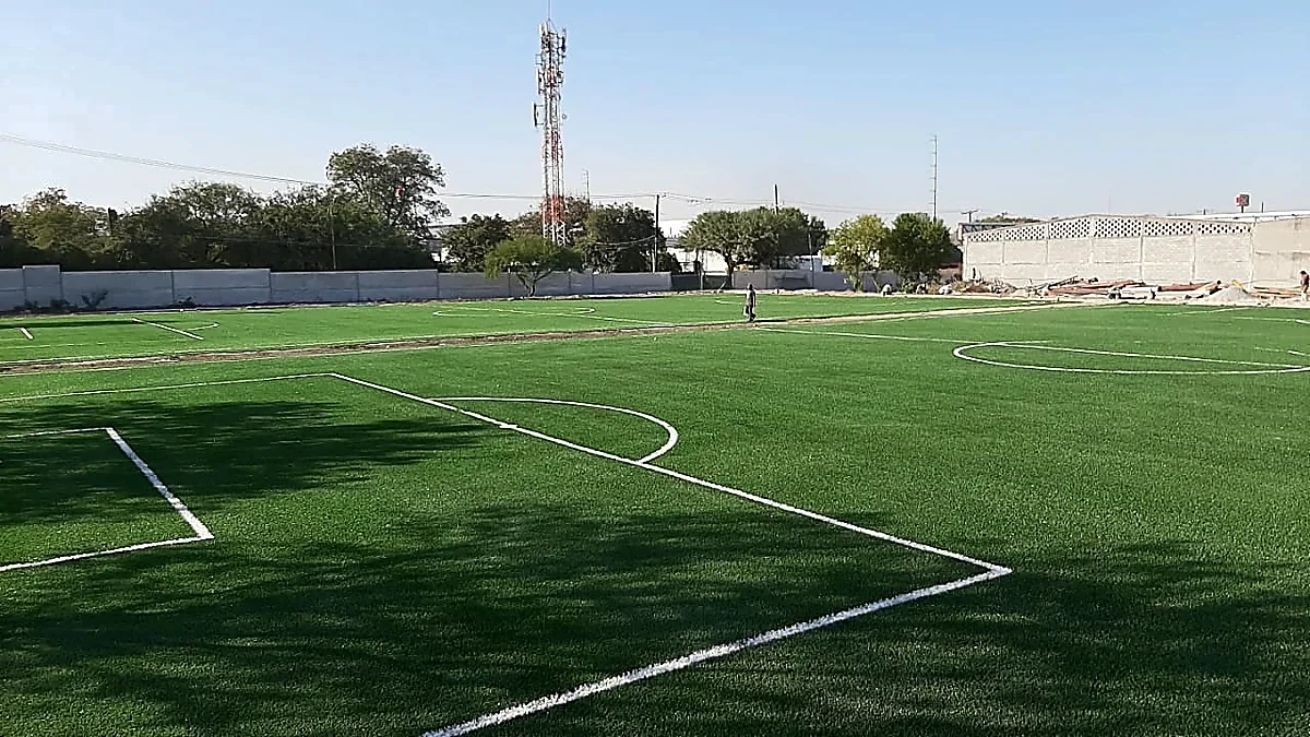 Cancha de fútbol 7 con pasto sintético en Campo Deportivo San Sebastian, Guadalupe