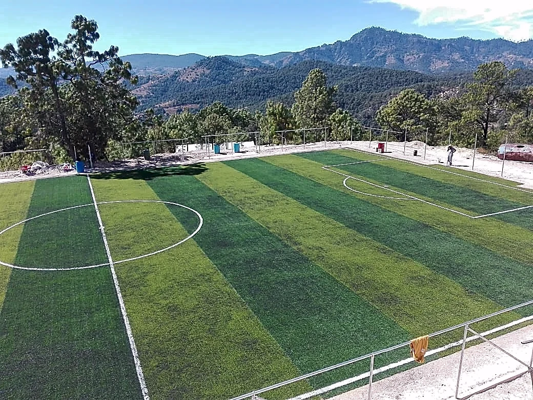 Cancha de fútbol 7 con pasto sintético en Instituto Tecnologico San Miguel el Grande (ITSMIGRA), Tlaxiaco