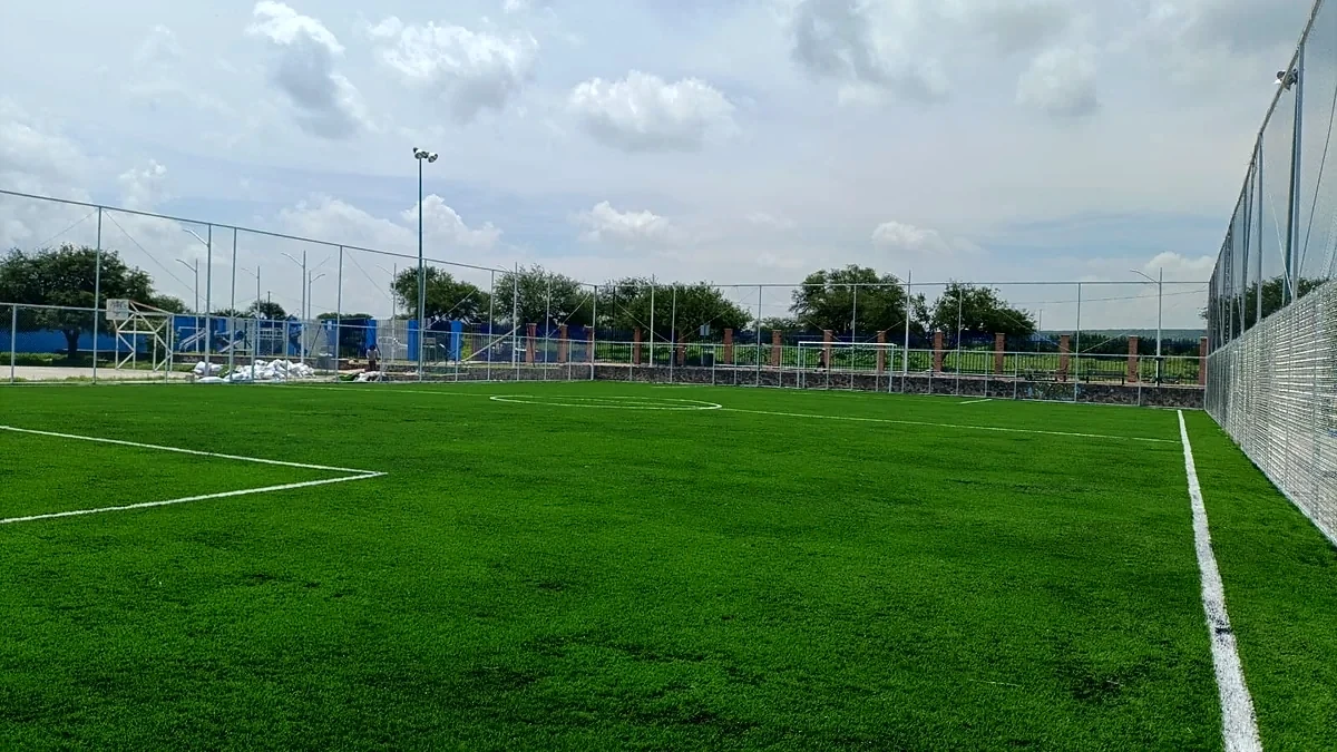 Cancha de fútbol 7 en el Deportivo Santa Cruz, Querétaro