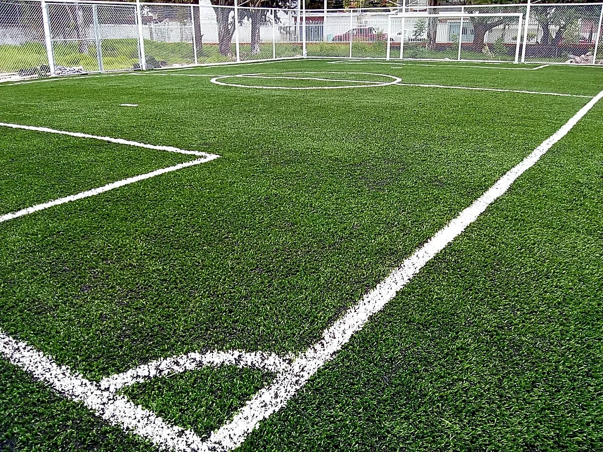 Cancha de fútbol 7 en la Escuela Primaria Melchor Ocampo, Querétaro