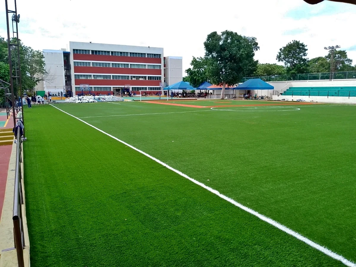 Cancha de fútbol 9 en el Colegio Boston, Cancún