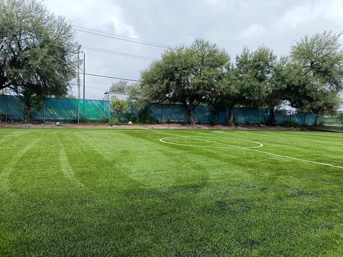 Cancha de fútbol 7 terminada en Matehuala