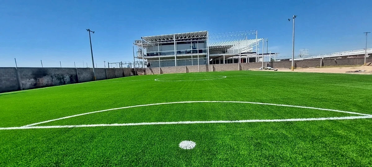 Cancha de fútbol 7 con pasto sintético en Hermosillo, Sonora: otra vista de la cancha de fútbol 7