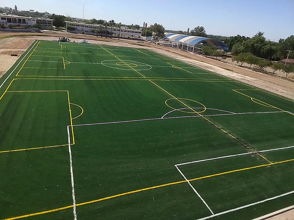 Pasto sintético en Hermosillo y Sonora: Cancha de fútbol soccer en el Colegio Teresiano de la Veracruz, Ciudad Obregón
