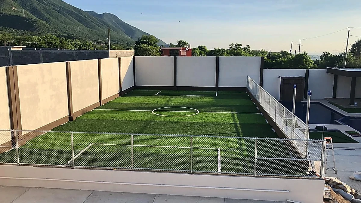 Cancha de fútbol 5 con pasto sintético en Cancha Deportiva Altavista, Ciudad Victoria