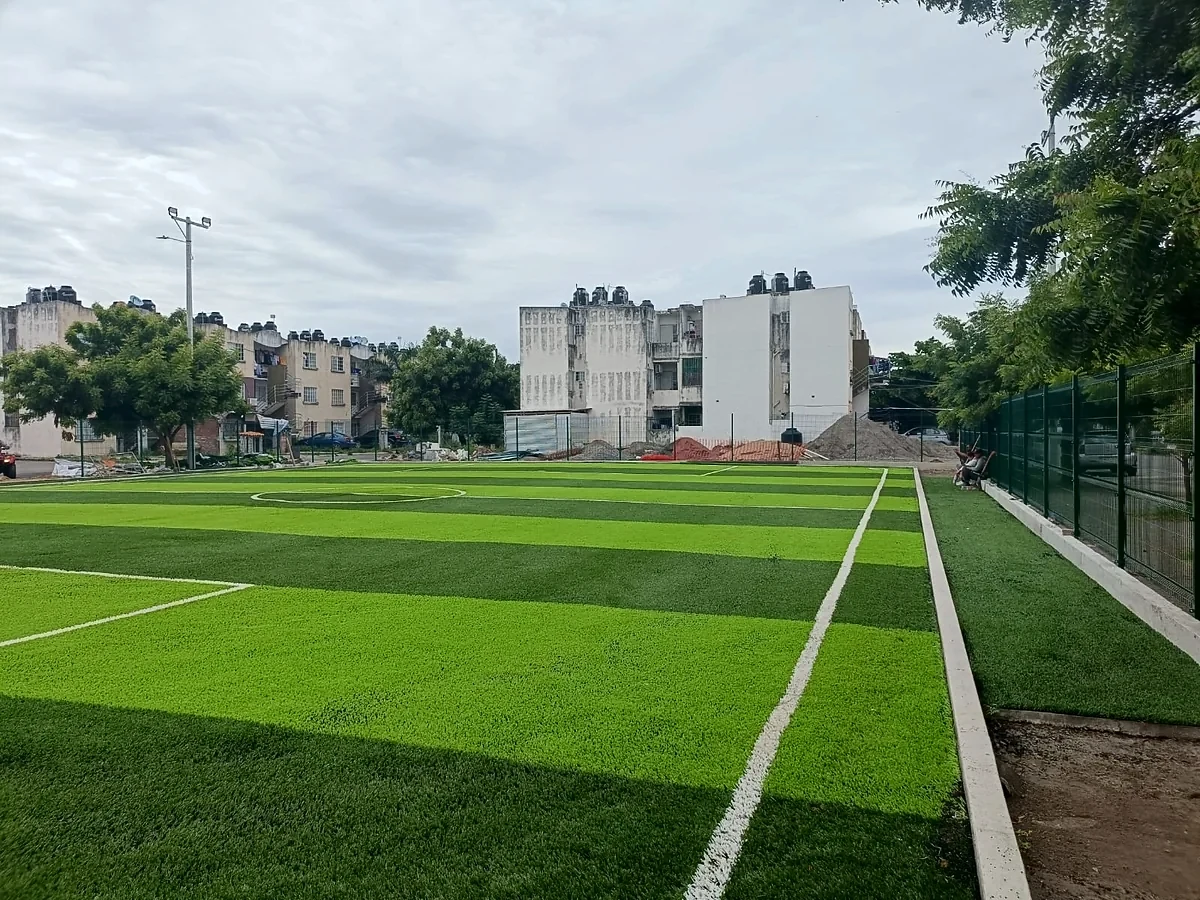Cancha de fútbol 5 con pasto sintético en Veracruz, Veracruz