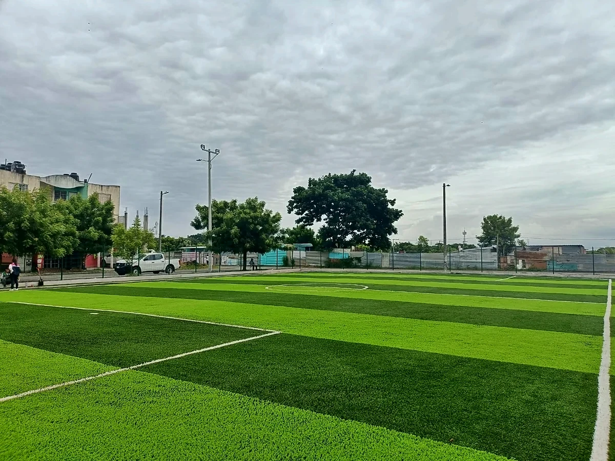 Cancha de fútbol 5 con pasto sintético en Veracruz, Veracruz