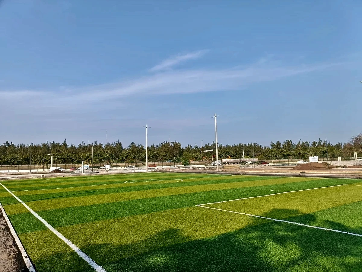 Cancha de fútbol 7 en la Unidad Deportiva la Pineda, Veracruz