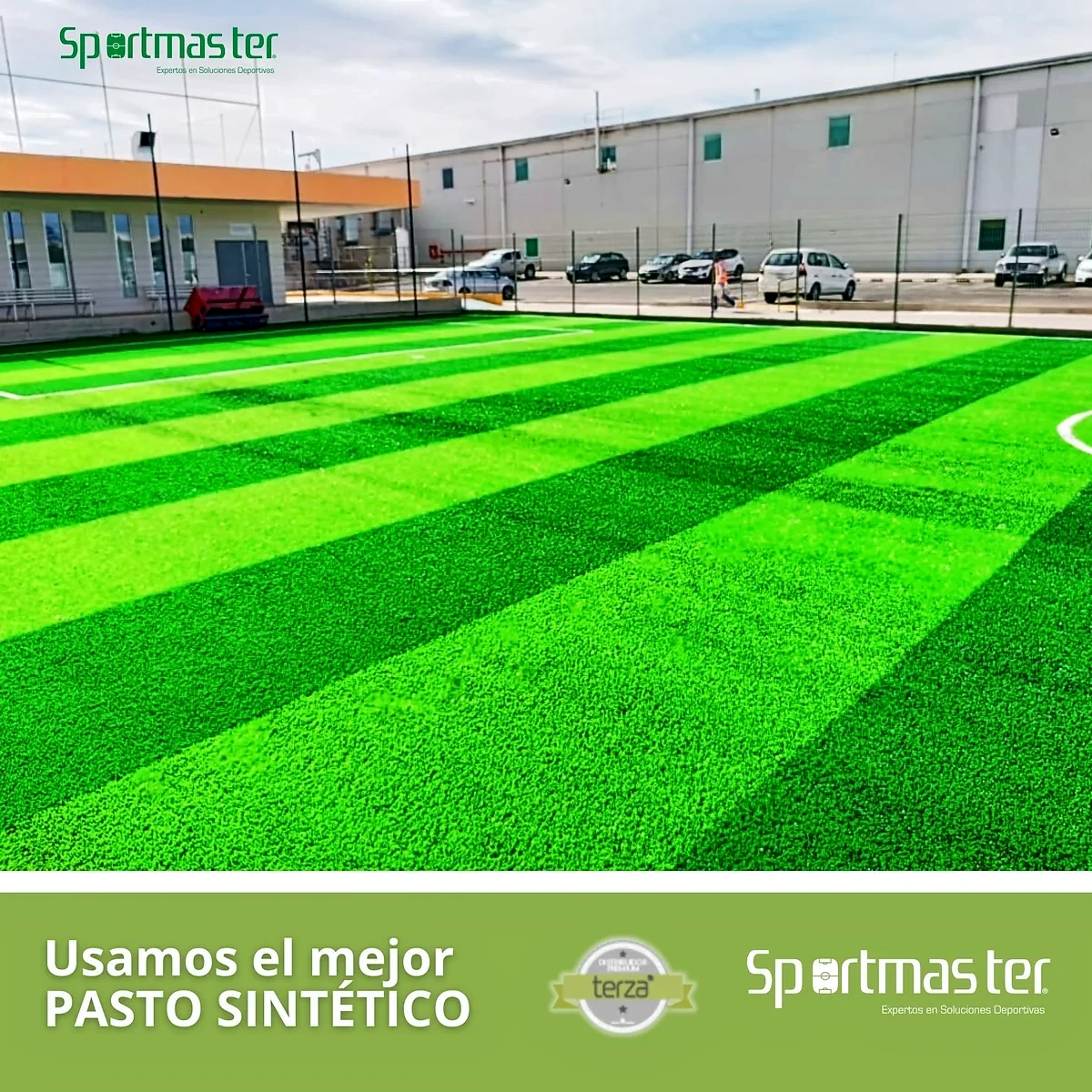 Detalle del pasto sintético de la cancha de fútbol 7 en Calera, Zacatecas